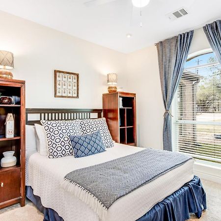 Cliff Side Oasis Villa Spicewood Екстериор снимка
