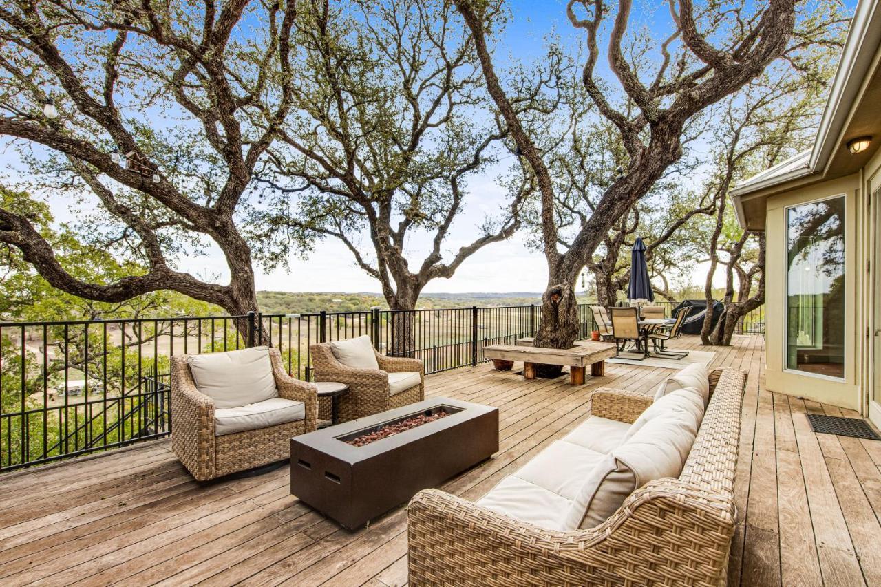 Cliff Side Oasis Villa Spicewood Екстериор снимка